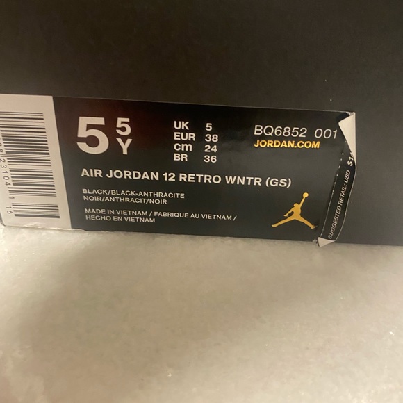 Jordan 11 - Picture 1 of 5